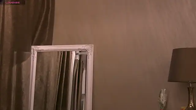 GinaMence online show from March 1, 6:00 pm