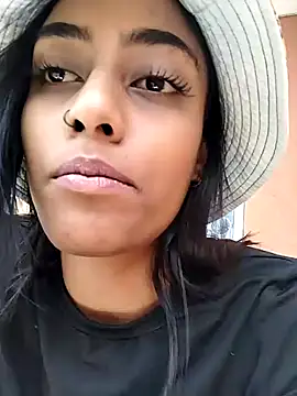 Snapshot of cleopatra-phaedra chatting on December 7, 10:45 am cleopatra-phaedra online show from December 7, 10:45 am