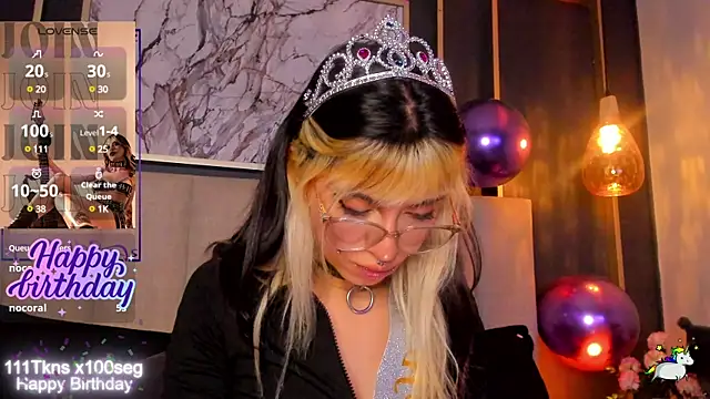 Violetta Nur online show from December 16, 7:58 am