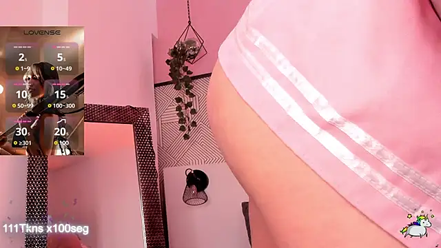 Violetta Nur online show from December 19, 3:51 am