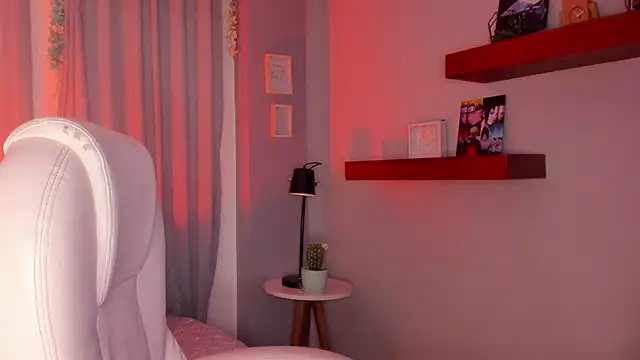 Violetta Nur online show from February 12, 4:33 am