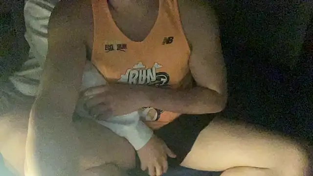 FRIENDLY-GIANT89 online show from January 27, 9:55 pm