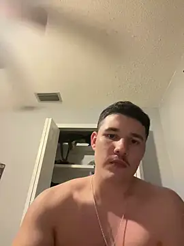 Snapshot of Shaded24 chatting on December 5, 8:23 am Shaded24 online show from December 5, 8:23 am