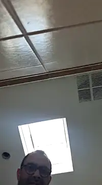 Snapshot of robertilevis chatting on March 14, 5:02 pm robertilevis online show from March 14, 5:02 pm