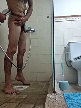 Snapshot of robertilevis chatting on September 17, 3:46 pm robertilevis online show from September 17, 3:46 pm