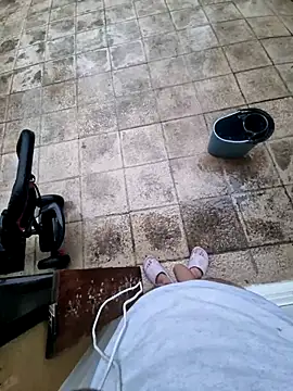 Snapshot of robertilevis chatting on February 11, 5:18 pm robertilevis online show from February 11, 5:18 pm