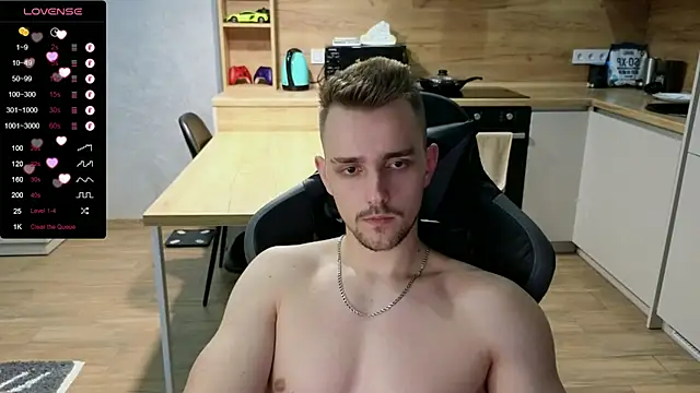 Snapshot of Larstar01 chatting on January 30, 11:13 pm Larstar01 online show from January 30, 11:13 pm