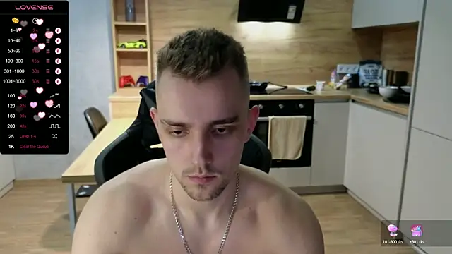 Snapshot of Larstar01 chatting on February 4, 12:29 am Larstar01 online show from February 4, 12:29 am