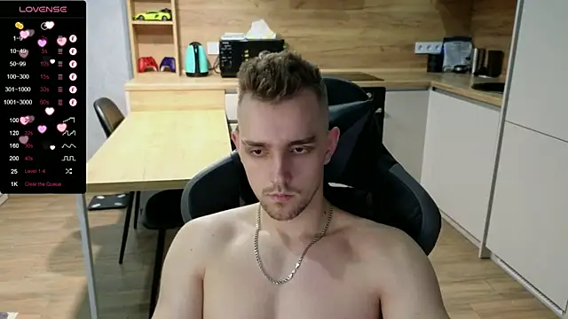 Snapshot of Larstar01 chatting on February 4, 6:49 pm Larstar01 online show from February 4, 6:49 pm