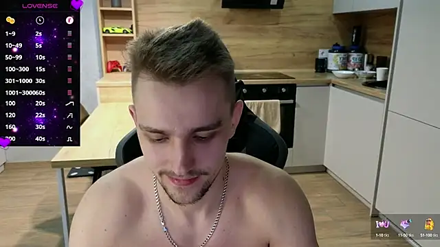 Snapshot of Larstar01 chatting on February 16, 7:49 pm Larstar01 online show from February 16, 7:49 pm