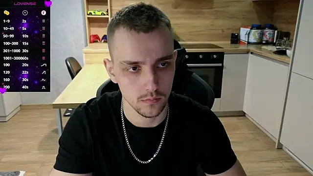 Snapshot of Larstar01 chatting on February 23, 5:07 pm Larstar01 online show from February 23, 5:07 pm