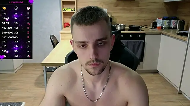 Snapshot of Larstar01 chatting on March 2, 10:05 pm Larstar01 online show from March 2, 10:05 pm