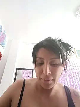 Snapshot of tiffani__love chatting on September 10, 5:46 pm tiffani love online show from September 10, 5:46 pm