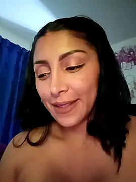 Snapshot of tiffani__love chatting on September 22, 2:46 am tiffani love online show from September 22, 2:46 am