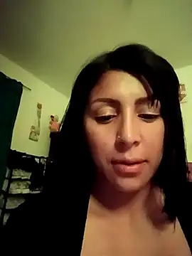 Snapshot of tiffani__love chatting on October 17, 1:31 am tiffani love online show from October 17, 1:31 am