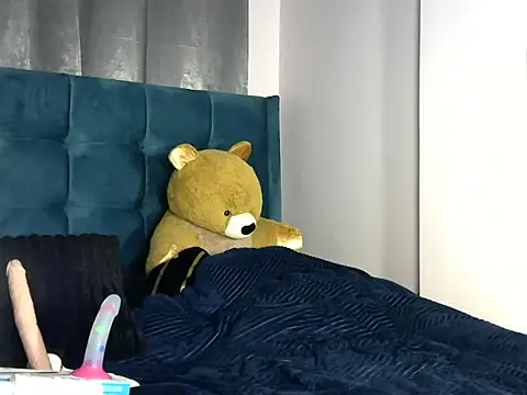 Snapshot of Petite_lexii chatting on November 11, 3:23 pm Petite lexii online show from November 11, 3:23 pm