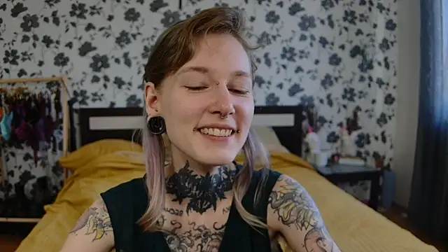 Littlespacemouse online show from October 22, 9:42 am