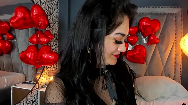 Snapshot of nahomi_sweett chatting on February 6, 5:09 pm nahomi sweett online show from February 6, 5:09 pm