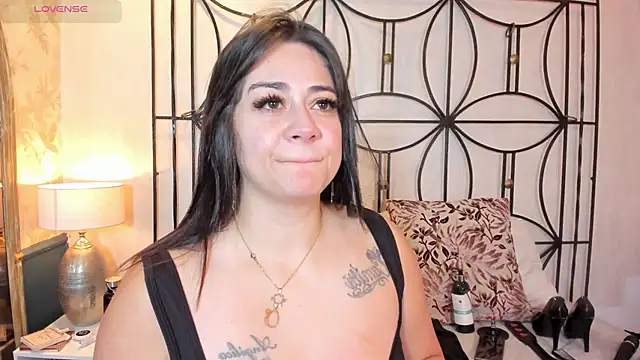 Snapshot of nahomi_sweett chatting on September 9, 10:59 am nahomi sweett online show from September 9, 10:59 am
