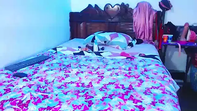 Snapshot of Candy-love87 chatting on February 27, 11:59 pm Candy-love87 online show from February 27, 11:59 pm