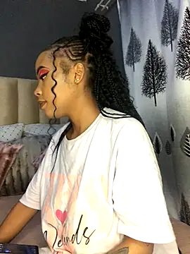 Snapshot of Nicole_Liam_ chatting on September 30, 8:25 pm Nicole Liam online show from September 30, 8:25 pm