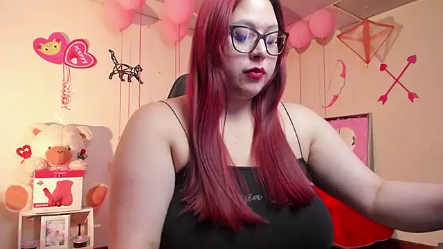 Snapshot of Blair_Elliss chatting on February 6, 6:13 pm Blair Elliss online show from February 6, 6:13 pm