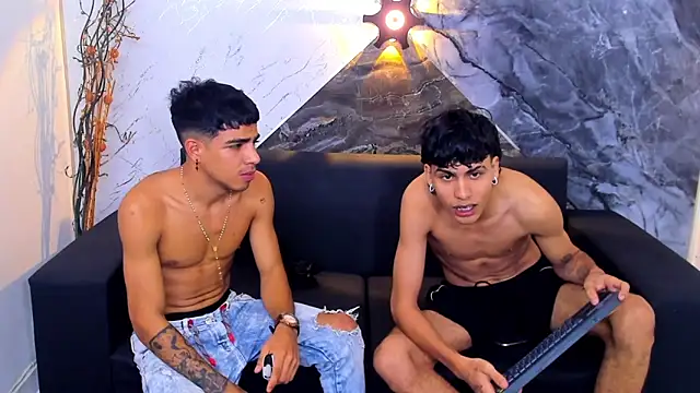 Snapshot of Hottwinkguys chatting on January 30, 4:16 am Hottwinkguys online show from January 30, 4:16 am