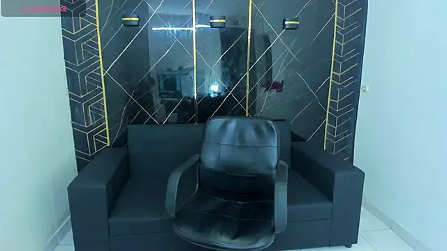 Snapshot of Hottwinkguys chatting on February 21, 11:01 am Hottwinkguys online show from February 21, 11:01 am