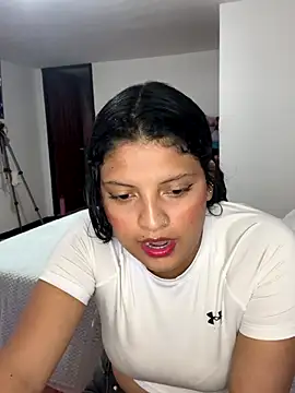 Snapshot of tati__22 chatting on September 27, 6:02 pm tati  22 online show from September 27, 6:02 pm