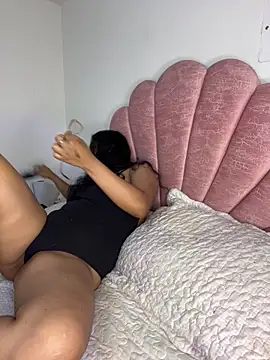 Snapshot of tati__22 chatting on October 9, 5:00 pm tati  22 online show from October 9, 5:00 pm