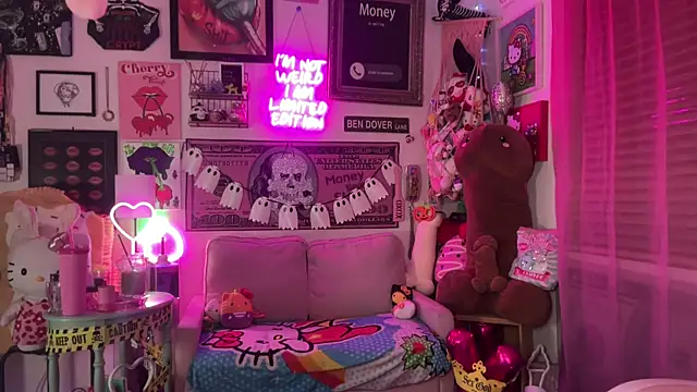 Snapshot of CherryBombBomb chatting on October 29, 4:04 am CherryBombBomb online show from October 29, 4:04 am