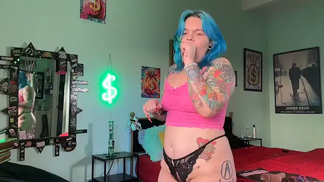 Snapshot of CherryBombBomb chatting on December 3, 10:30 pm CherryBombBomb online show from December 3, 10:30 pm