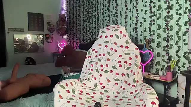 CherryBombBomb online show from March 1, 6:26 am