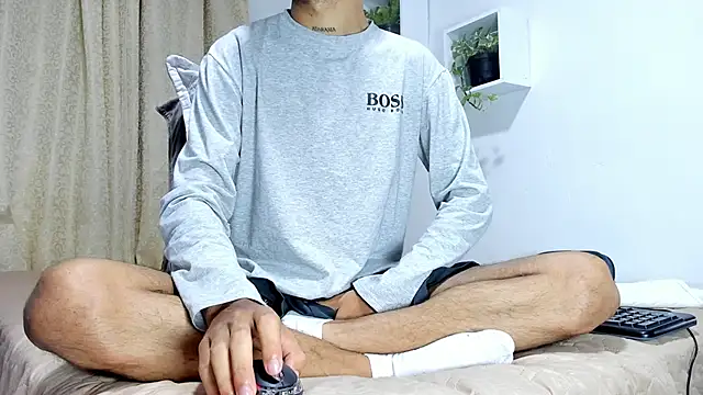 Snapshot of Aronxxs chatting on March 3, 10:17 am Aronxxs online show from March 3, 10:17 am