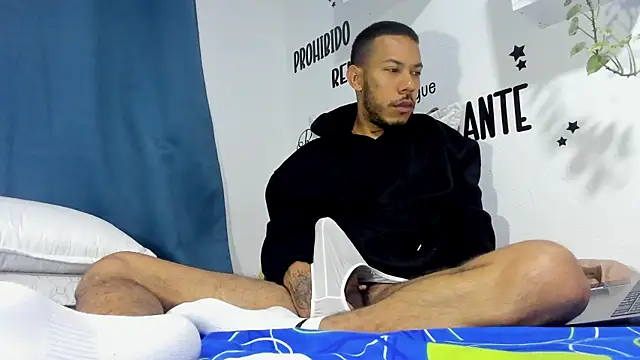 Snapshot of Aronxxs chatting on October 20, 11:10 am Aronxxs online show from October 20, 11:10 am