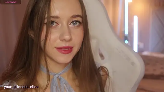 Snapshot of _Pretty_Doll_ chatting on December 19, 6:45 pm Pretty Doll online show from December 19, 6:45 pm