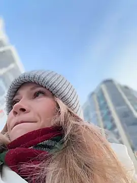 LavenderHot online show from February 27, 2:11 am