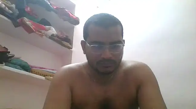 Snapshot of naughtymike0007 chatting on March 20, 3:36 pm naughtymike0007 online show from March 20, 3:36 pm