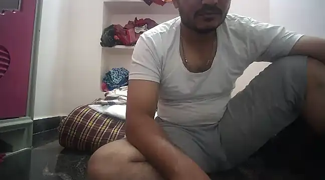 Snapshot of naughtymike0007 chatting on March 22, 2:58 pm naughtymike0007 online show from March 22, 2:58 pm