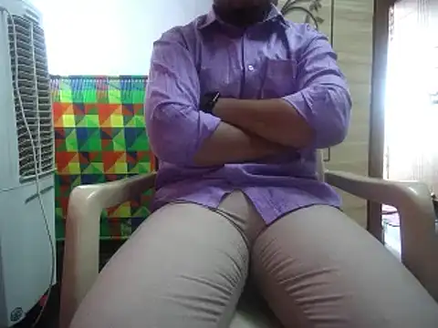 Snapshot of naughtymike0007 chatting on September 18, 3:30 am naughtymike0007 online show from September 18, 3:30 am