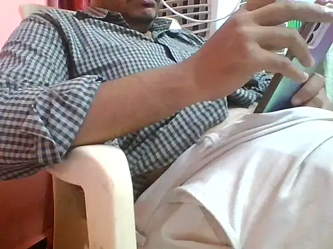 Snapshot of naughtymike0007 chatting on November 14, 4:17 pm naughtymike0007 online show from November 14, 4:17 pm