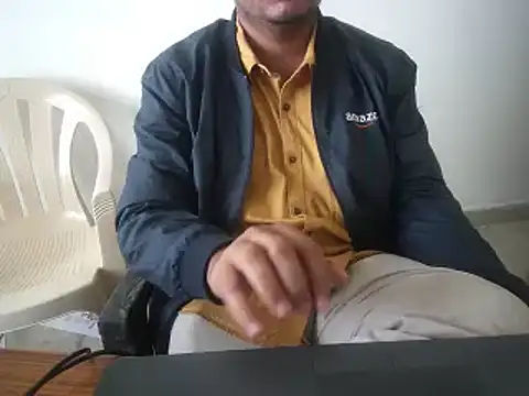 Snapshot of naughtymike0007 chatting on November 15, 8:55 am naughtymike0007 online show from November 15, 8:55 am