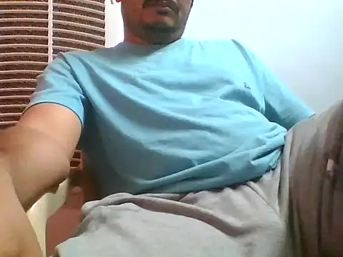 Snapshot of naughtymike0007 chatting on November 19, 3:34 pm naughtymike0007 online show from November 19, 3:34 pm