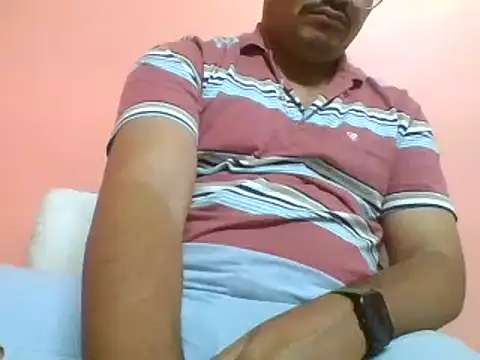 Snapshot of naughtymike0007 chatting on December 16, 3:17 pm naughtymike0007 online show from December 16, 3:17 pm