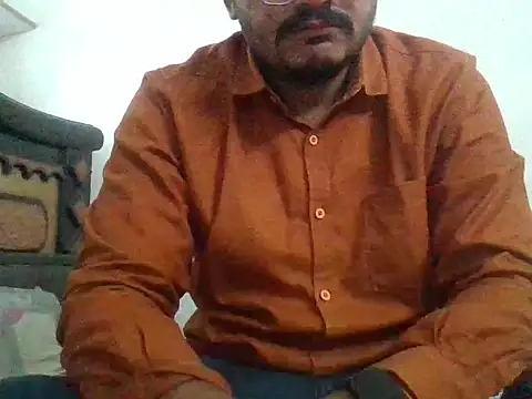 Snapshot of naughtymike0007 chatting on January 11, 10:31 am naughtymike0007 online show from January 11, 10:31 am