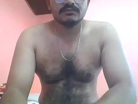 Snapshot of naughtymike0007 chatting on February 4, 3:12 am naughtymike0007 online show from February 4, 3:12 am