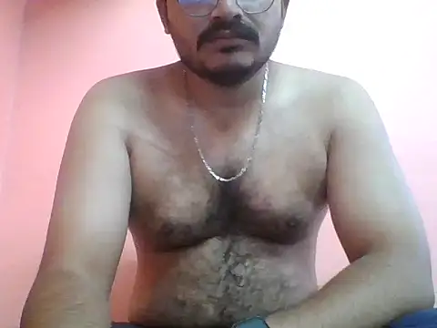 Snapshot of naughtymike0007 chatting on February 13, 3:02 am naughtymike0007 online show from February 13, 3:02 am