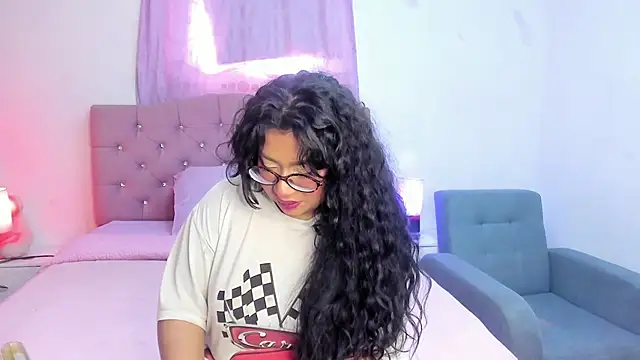 Latinabombsheell online show from February 12, 6:58 pm