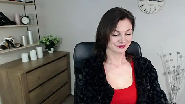 Snapshot of VivianWILD chatting on December 30, 1:14 pm VivianWILD online show from December 30, 1:14 pm