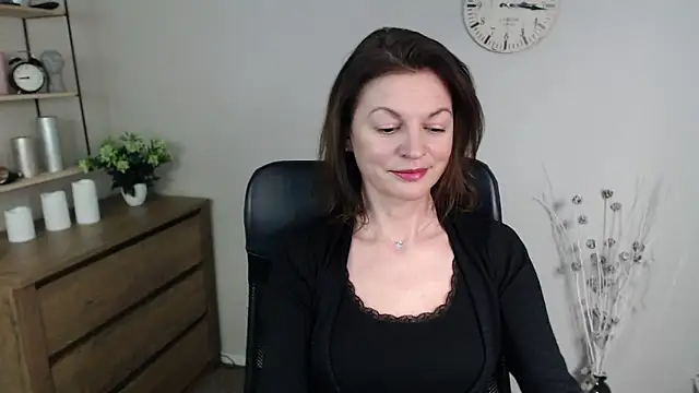 Snapshot of VivianWILD chatting on January 9, 9:59 am VivianWILD online show from January 9, 9:59 am